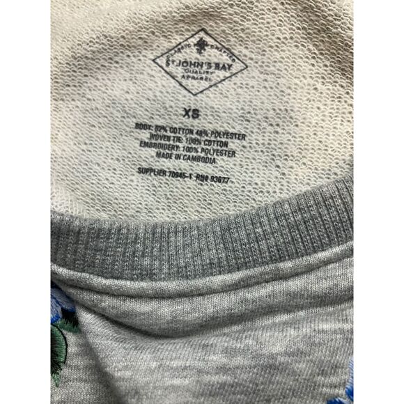 St. John's Bay Embroidered Floral Sweatshirt Women's XS Gray Blue Roses - Picture 5 of 8